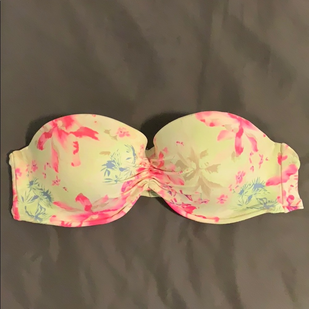 Strapless VS Bikini Top